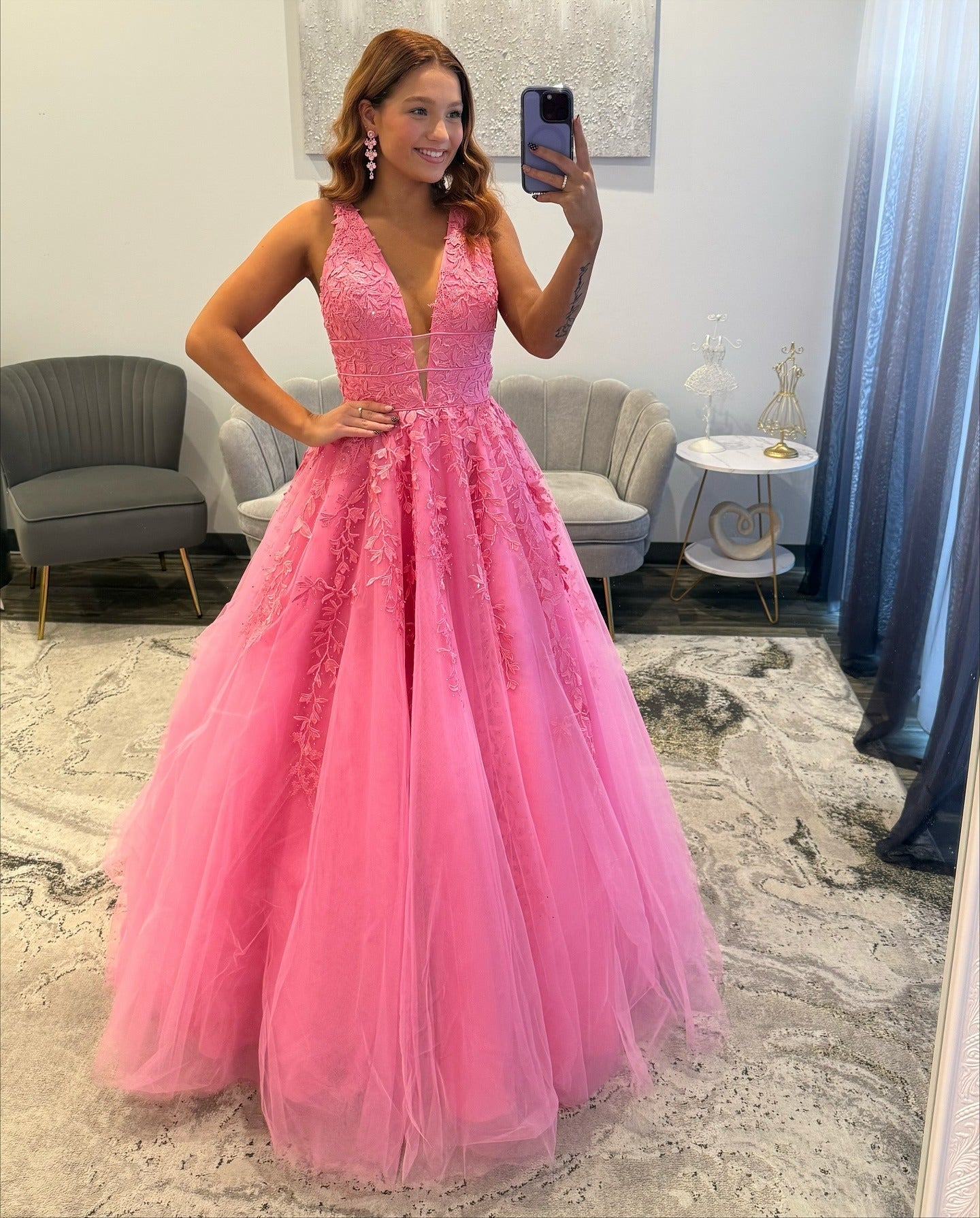 A Line Tulle Appliqued Prom Dresses Long Elegant V Neck Evening Party Gowns for Women