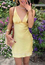 Fitted Sheath V Neck Yellow Satin Short Homecoming Dress with Ruched