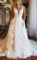 H1316 - Sexy Tulle A-Line V-Neck Straps Empire Appliques Pockets With Train Boho Wedding Dress