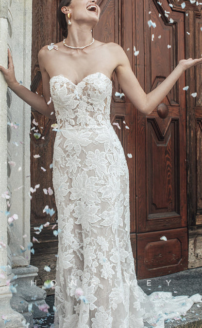 H1580 - Chic Lace Fitted Sweetheart Strapless Empire Floral Appliqued With Train Wedding Dress