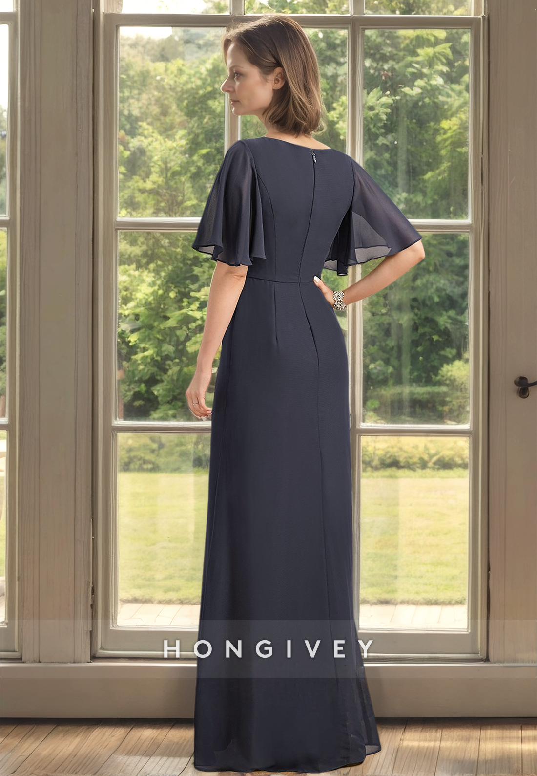 Simple Black Ruched Chiffon Sheath Mother of the Bride/Groom Dress with Short Sleeves