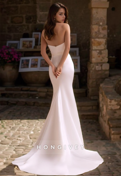 Sexy Fitted Satin V-Neck Strapless Ruched Detachable Overskirt Wedding Dress