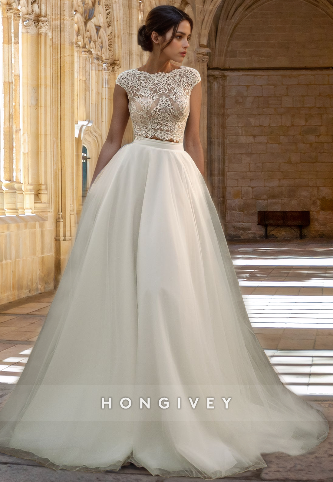 Chic Bateau Short Sleeves Applique A-Line Tulle Wedding Dress HONGIVEY