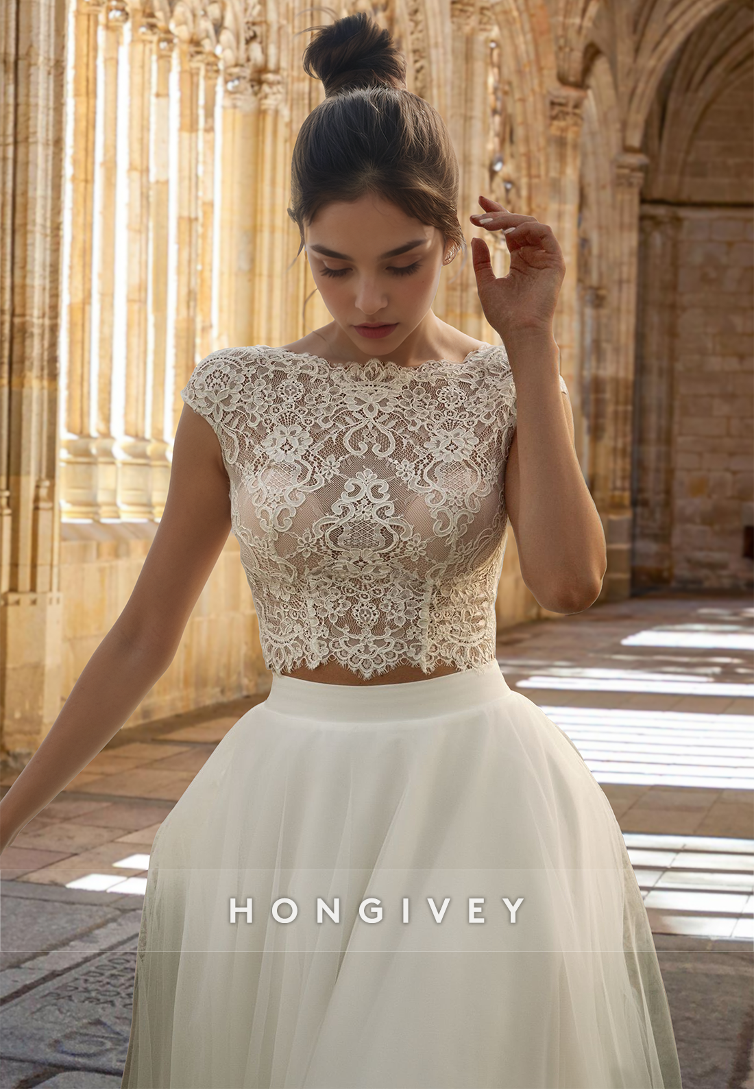 Chic Bateau Short Sleeves Applique A-Line Tulle Wedding Dress HONGIVEY