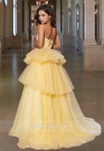 Chic Tulle A-Line Ball Gown Strapless Princess Homecoming Quinceanera Party Gown