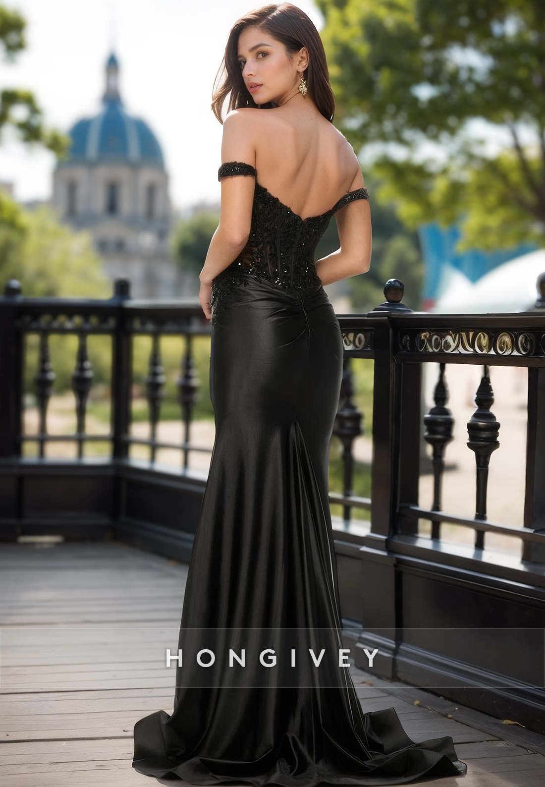 Solid Black Straps Empire Trumpet Evening Dress Off-Shoulder Satin Formal Gown