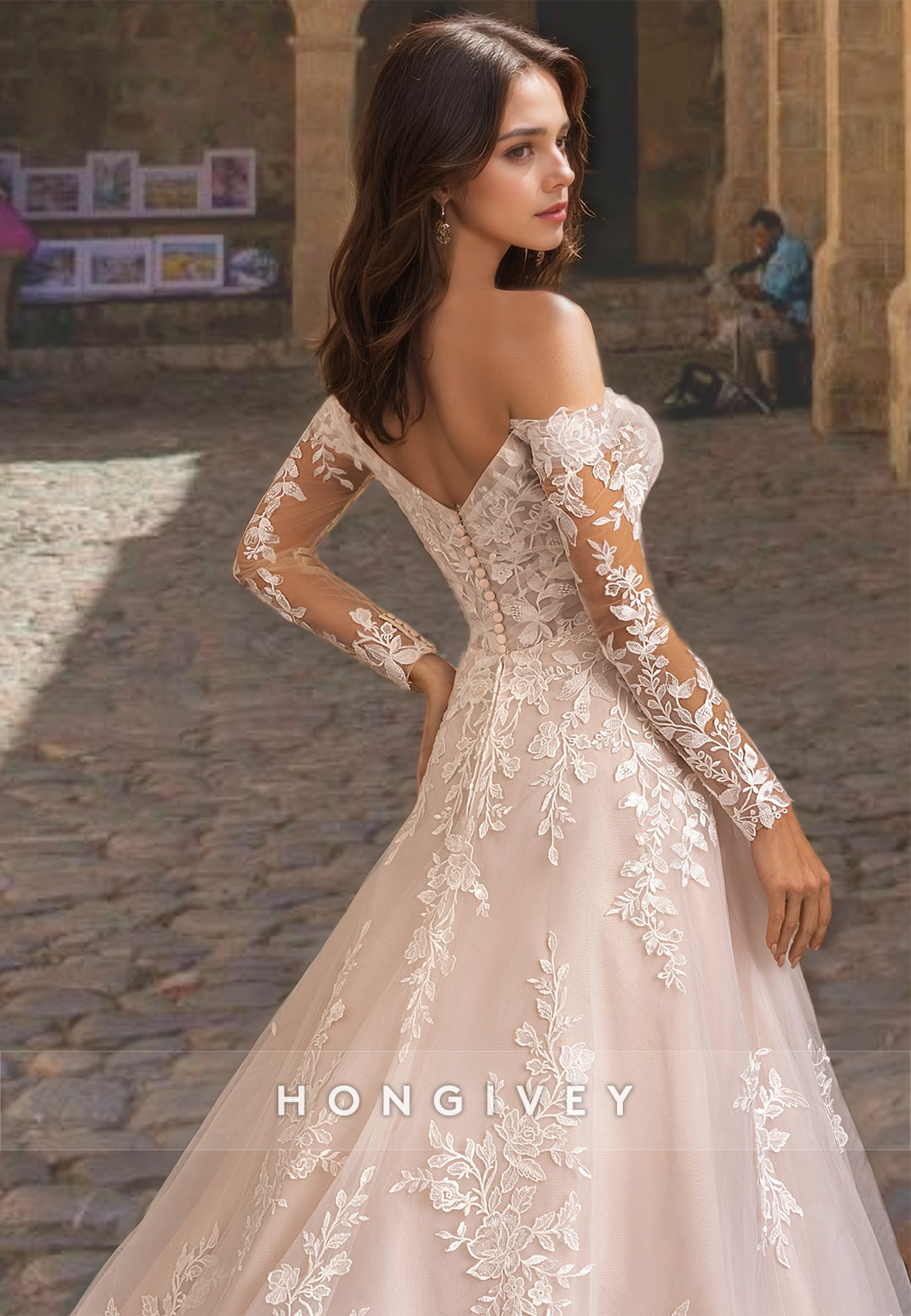 HONGIVEY Applique V-Neck Long Sleeves Tulle Wedding Dress with Train