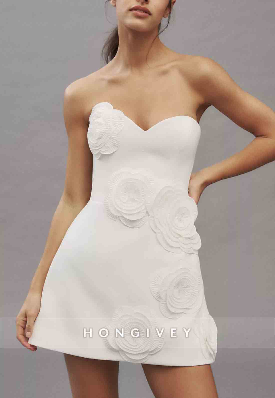 White Strapless Sweetheart Mini Homecoming Dresses with Appliqued Flowers
