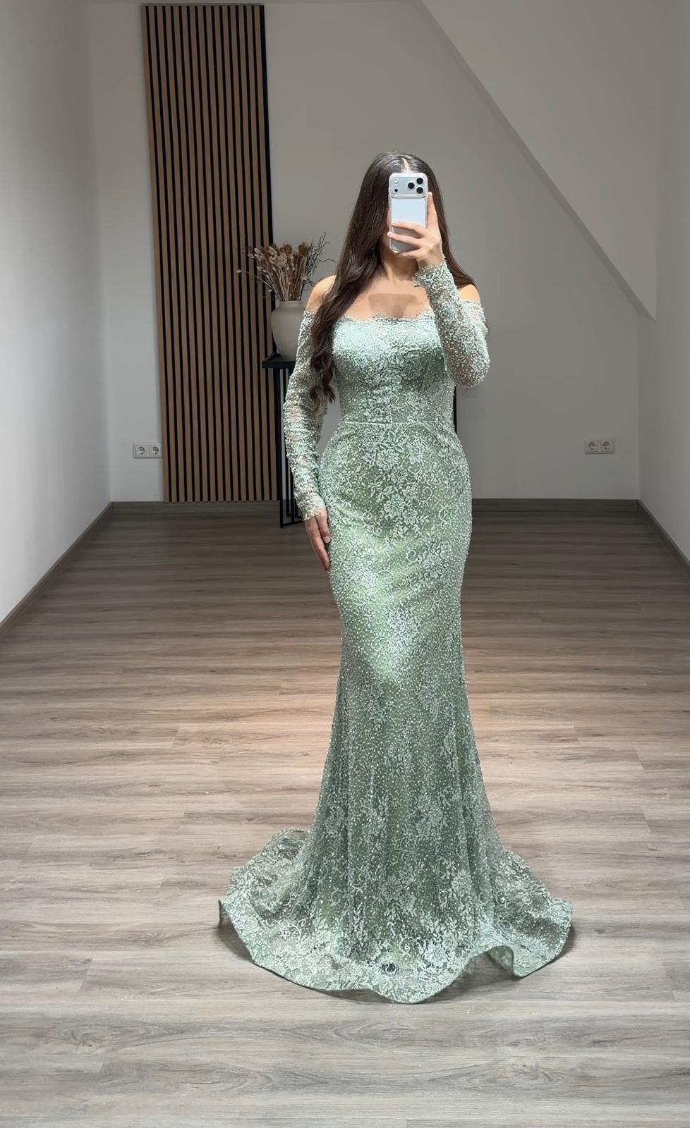 Elegant Floor-Length Off the Shoulder Trumpet Evening Gowns with Corset