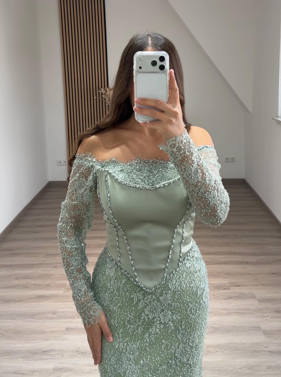 Elegant Floor-Length Off the Shoulder Trumpet Evening Gowns with Corset