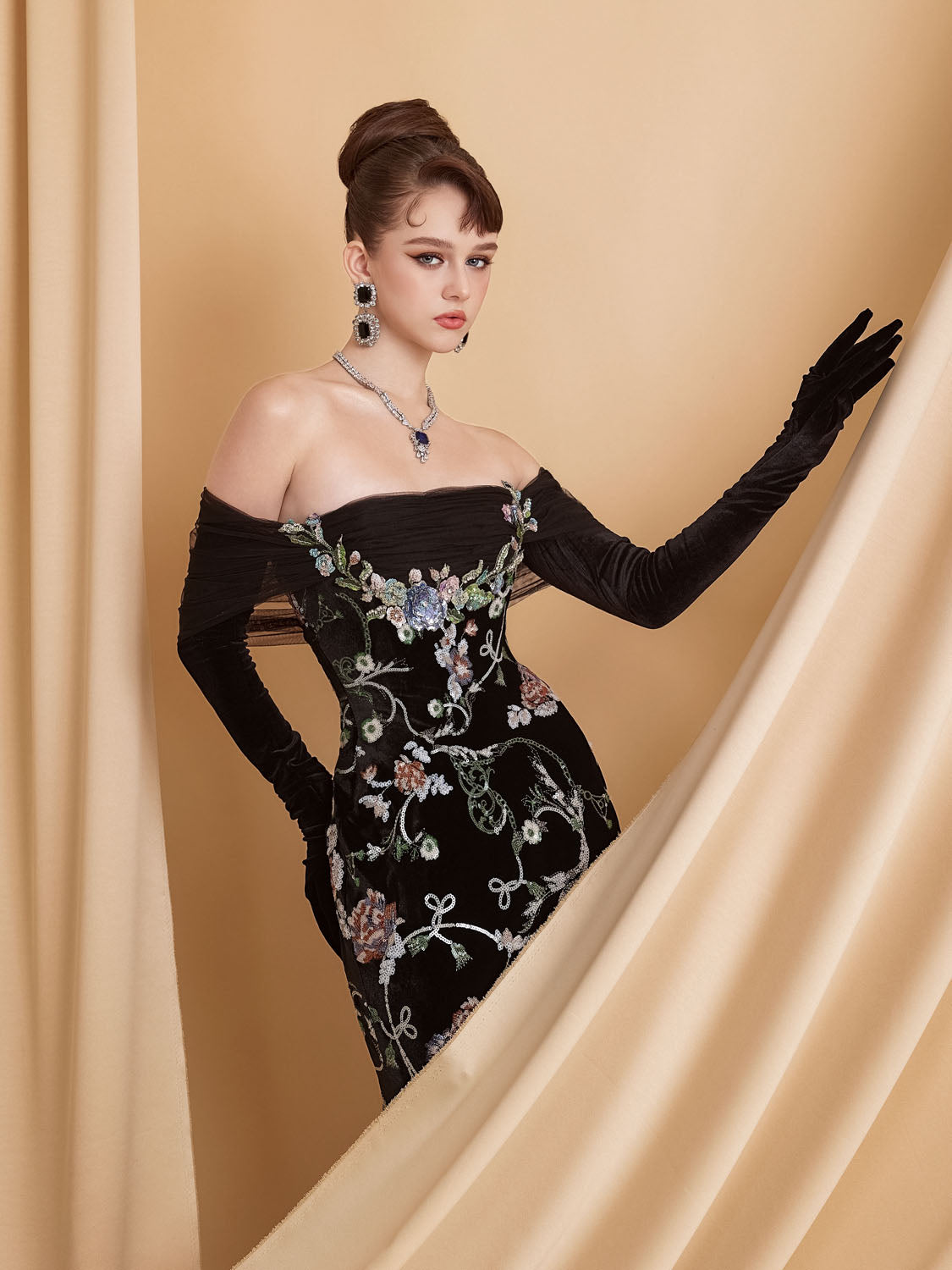 Tulle Black Off the Shoulder Mermaid Flowers Appliques Sequins Gloves Evening Dress