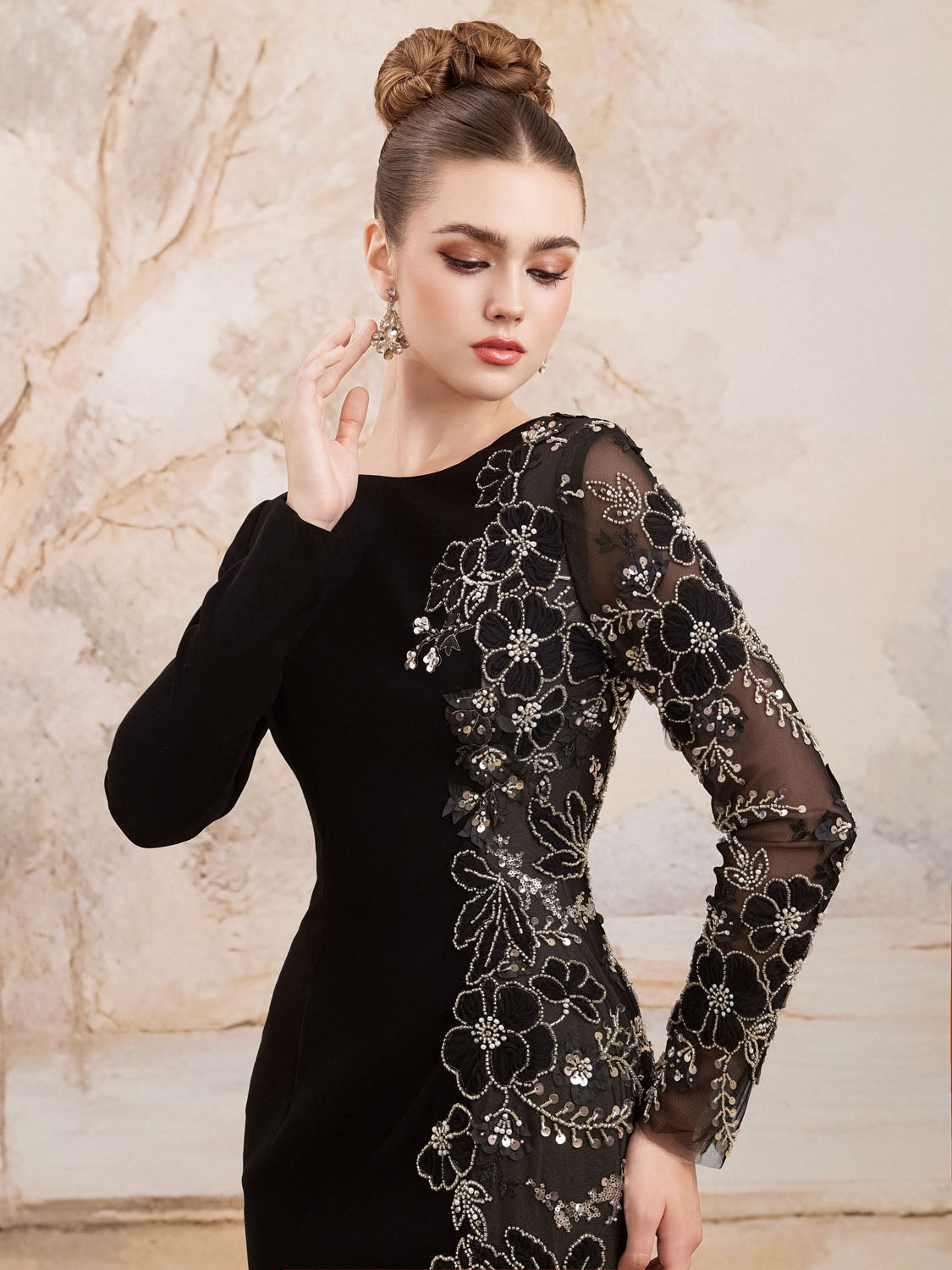 Elegant Black O-Neck Long Sleeve Mermaid Beaded Sequins Sheer Evening Dress