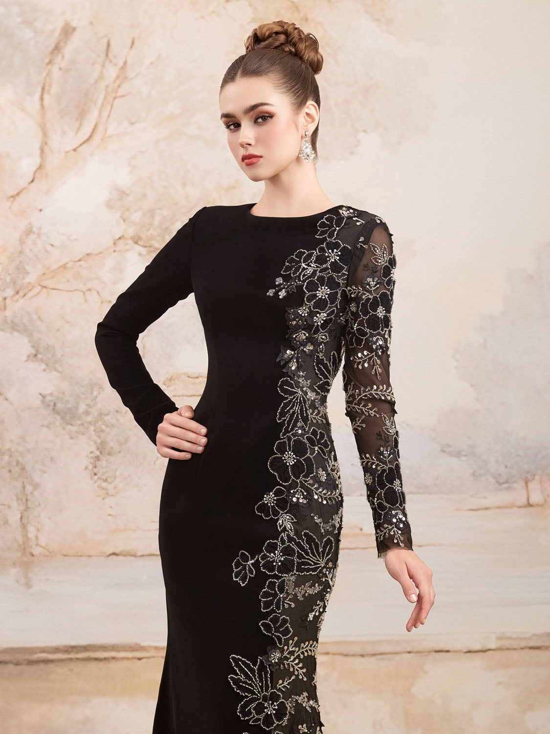 Elegant Black O-Neck Long Sleeve Mermaid Beaded Sequins Sheer Evening Dress