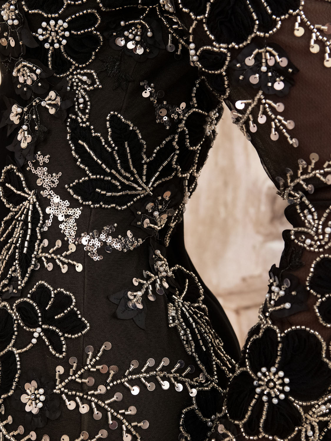 Elegant Black O-Neck Long Sleeve Mermaid Beaded Sequins Sheer Evening Dress