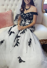 Black And White Off the Shoulder Tulle Trumpet Wedding Dress with Appliques