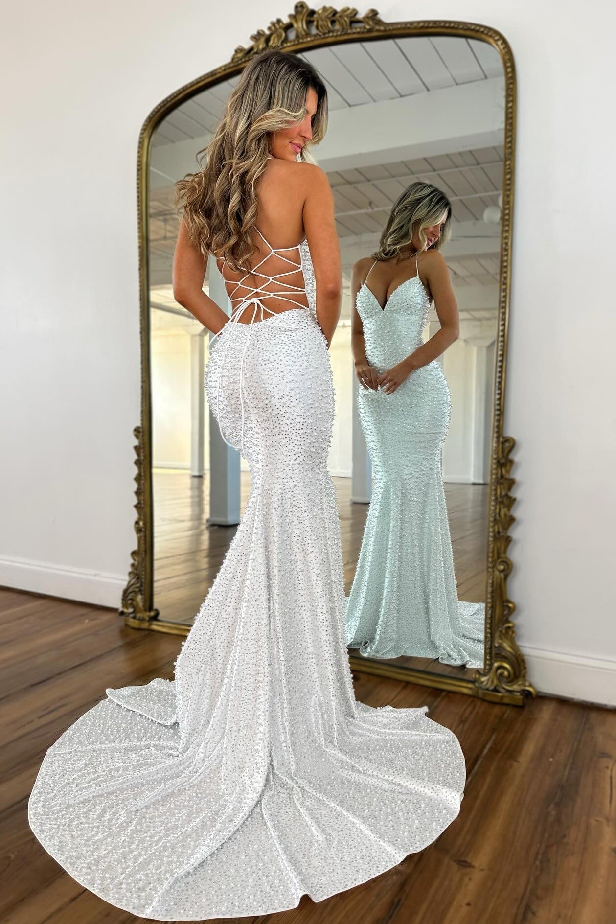 Luxurious Mermaid Spaghetti Straps White Long Prom Dress with Pearls
