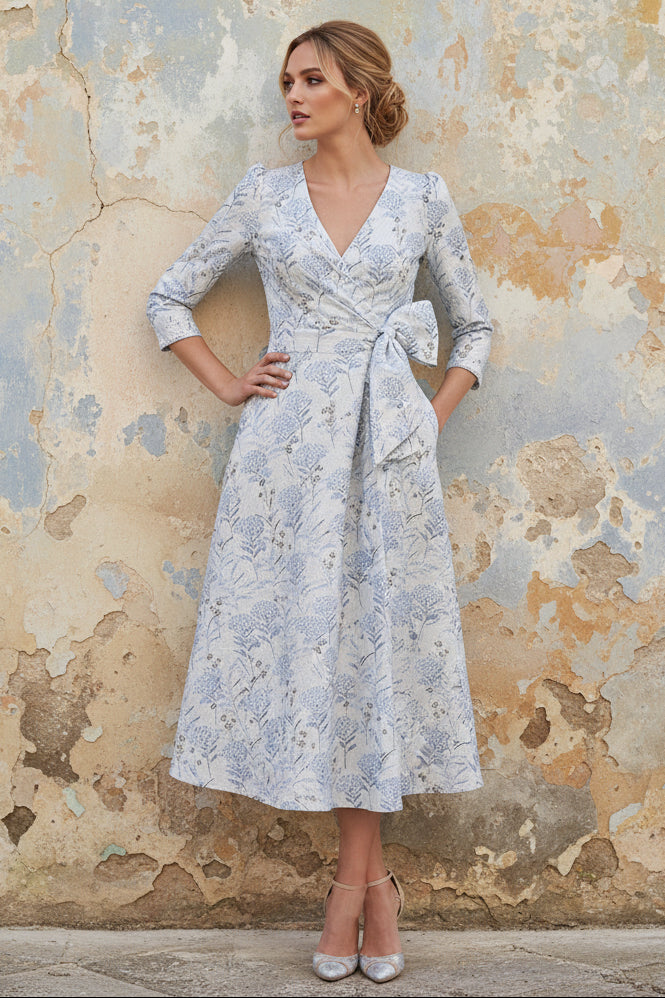 V-Neck Jacquard Mother of the Bride Dresses Floral Tea-Length 3/4 Sleeves