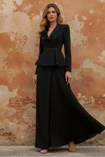 V-Neck Stretch Satin Mother Of The Bride Dresses With 3D Flower Long Sleeves Floor-Length Pleated