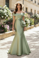 Off the Shoulder Sleeveless Mermaid Applique Bow Evening Dress