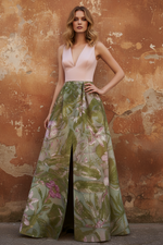 A-Line Evening Gown Elegant Jacquard Floral Dress Prom Floor Length Sleeveless V Neck with Slit Pocket Wedding Guest Dress