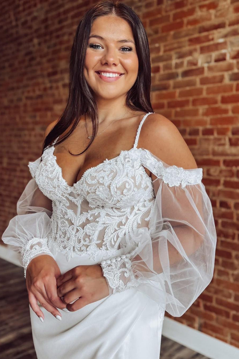 Mermaid V Neck Satin Lace Wedding Dresses for Bride Long Sleeves Wedding Gowns