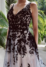 Gothic Wedding Dresses V Neck Black Lace Applique Court Train Bridal Gown