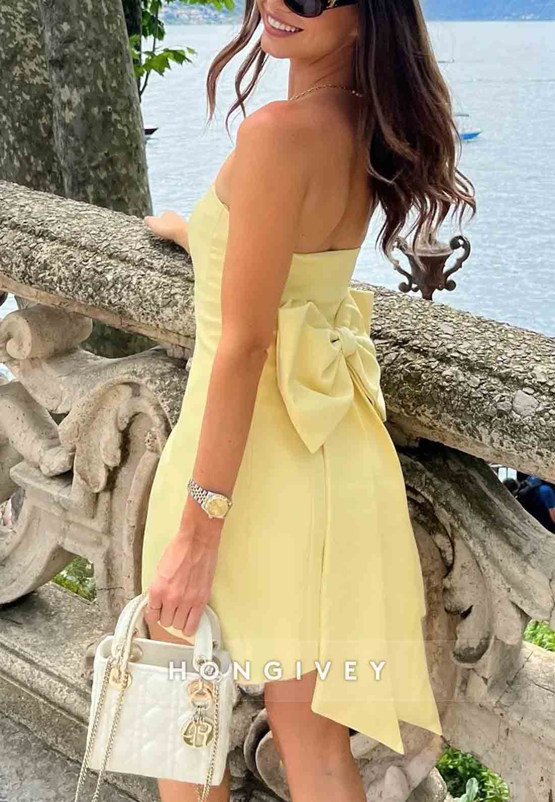 Simple Bowknot A-Line Strapless Pleated Yellow Short Homecoming Dress
