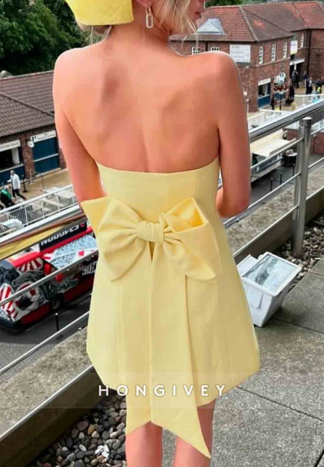 Simple Bowknot A-Line Strapless Pleated Yellow Short Homecoming Dress