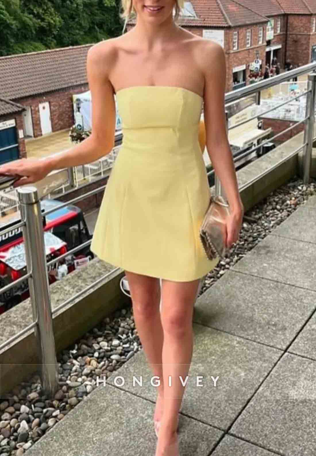 Simple Bowknot A-Line Strapless Pleated Yellow Short Homecoming Dress