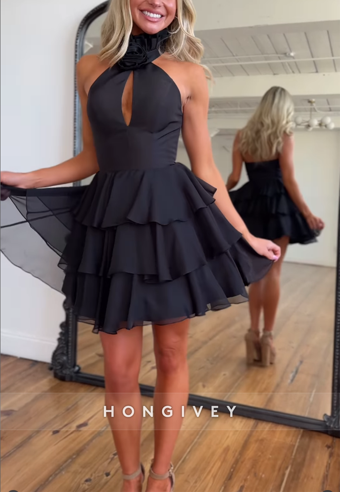 Halter Sleeveless A-Line Keyhole Neck Ruched Short Empire Homecoming Dresses