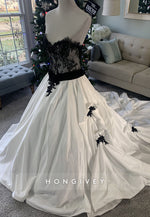 Medieval Black Lace Satin White Wedding Dress with Removable Skirt