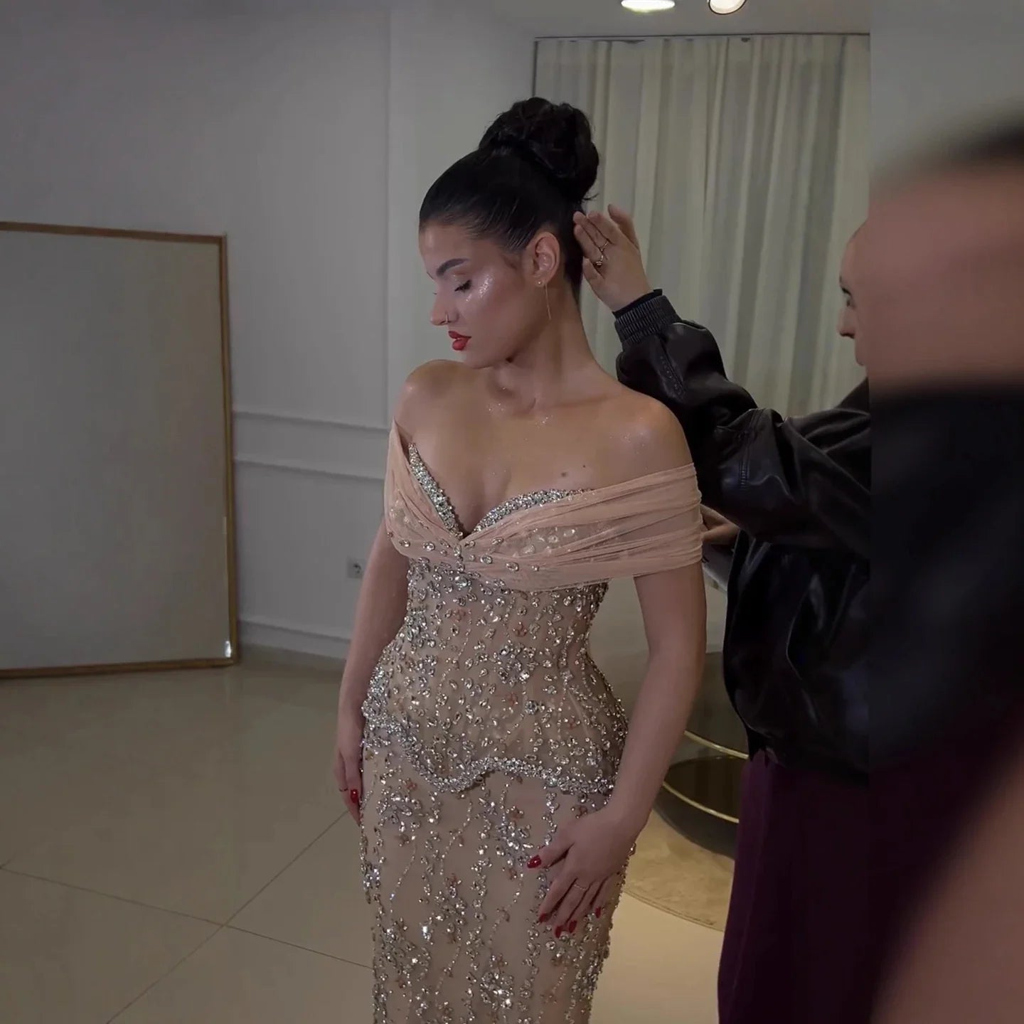 Luxury Nude Beaded Mermaid Evening Dress