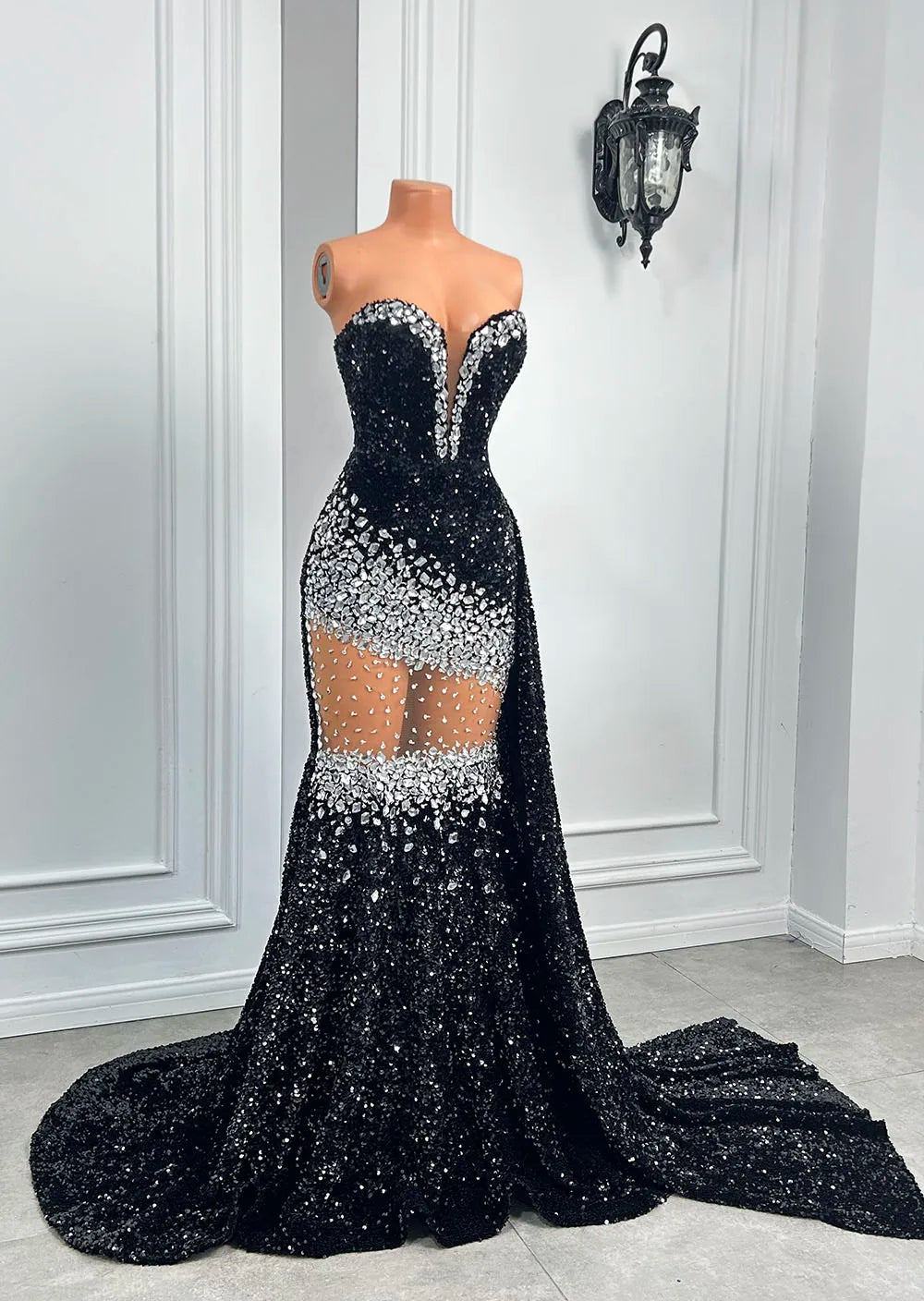Long Sparkly Prom Dress 2026 Elegant Mermaid Style Silver Crystals Black Sequin African Girl Prom Party Gowns