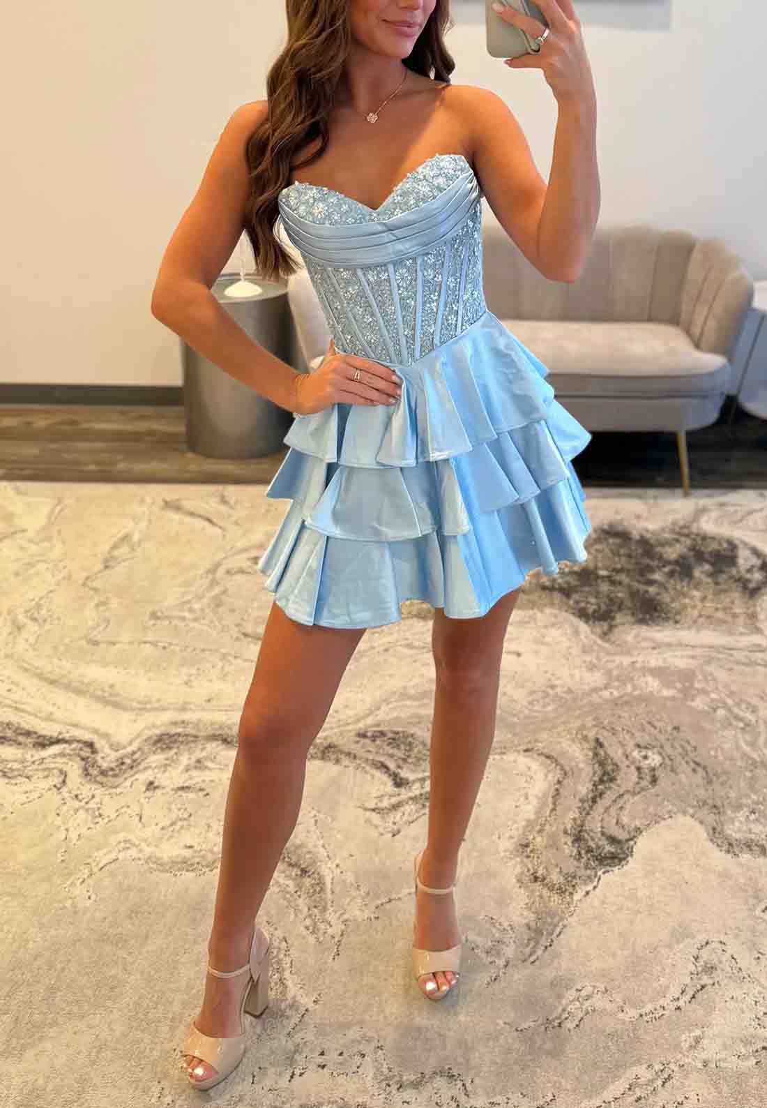 Elegant Sweetheart Homecoming Dress with Lace Corset Bodice and Tiered Skirt