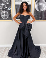 A Line Satin Crystal Prom Dresses Long Sweetheart Black Evening Gowns with Bowknot