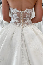 Sweetheart Satin Strapless Elegant Wedding Dress with Appliques