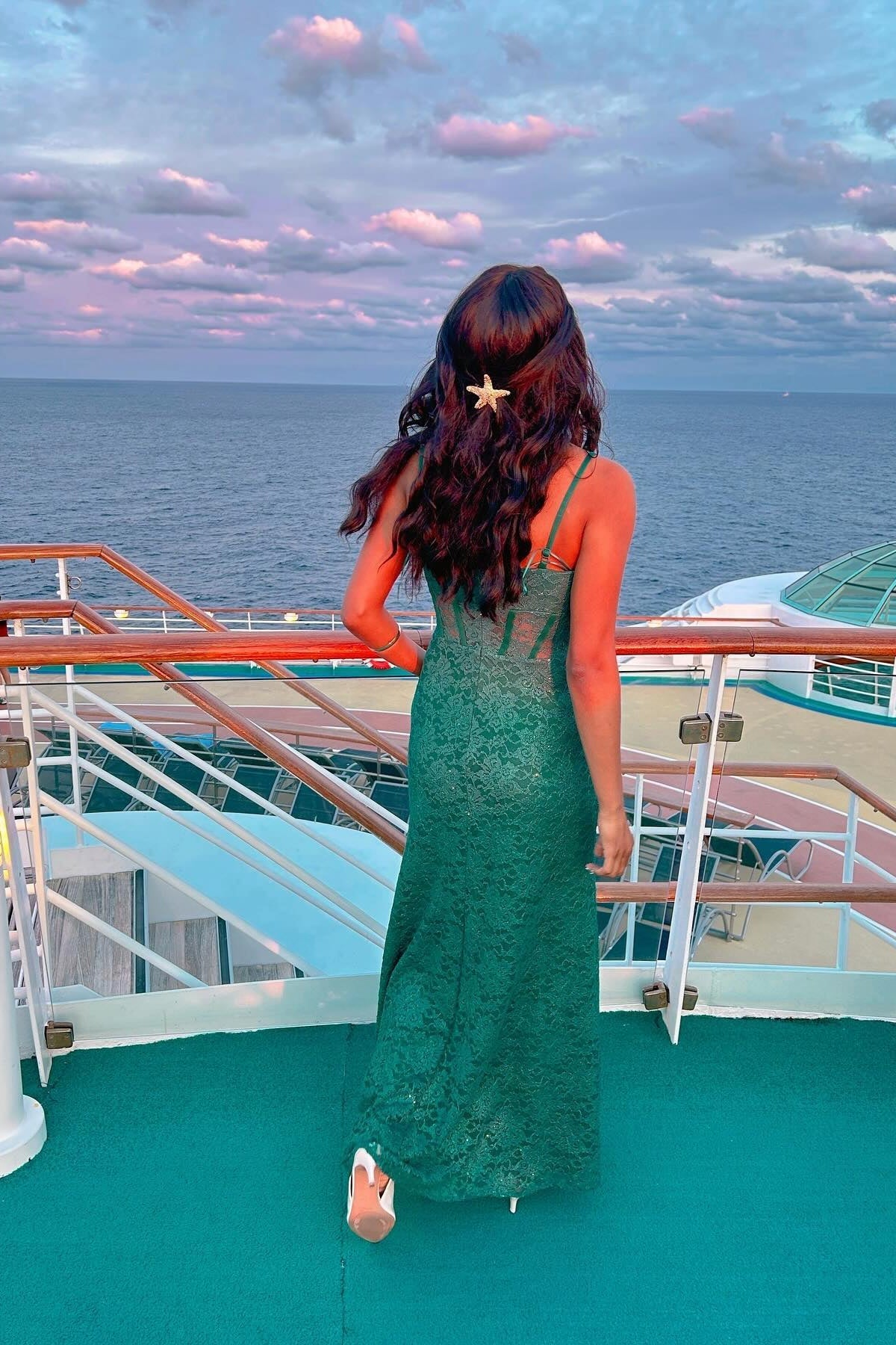 V-neck Green Lace Mermaid Long Dress with Slit