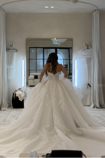 Vintage Long White Ball Gown Sweetheart Lace Wedding Dress with Detachable Train