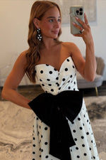 A Line Strapless Black Dots Prom Dresses Long Sweetheart Evening Party Gowns with Bowknot