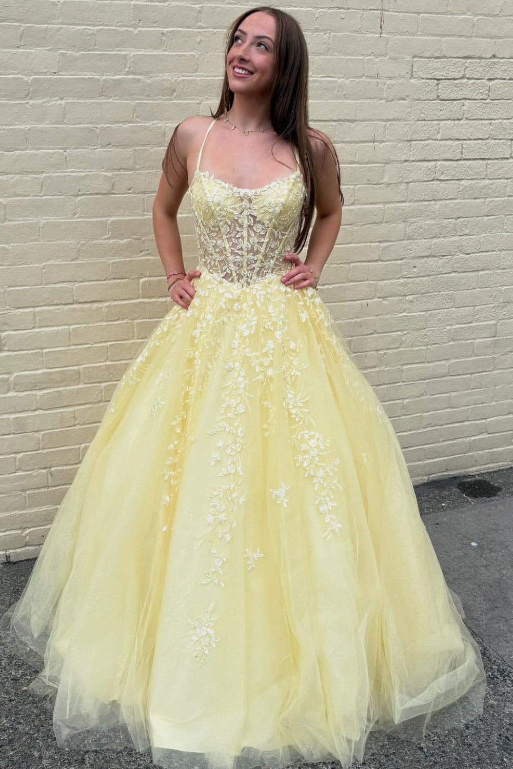 A-Line Strapless Halter Sleeveless Pleated Appliques Yellow Tulle Prom Dress WU1606