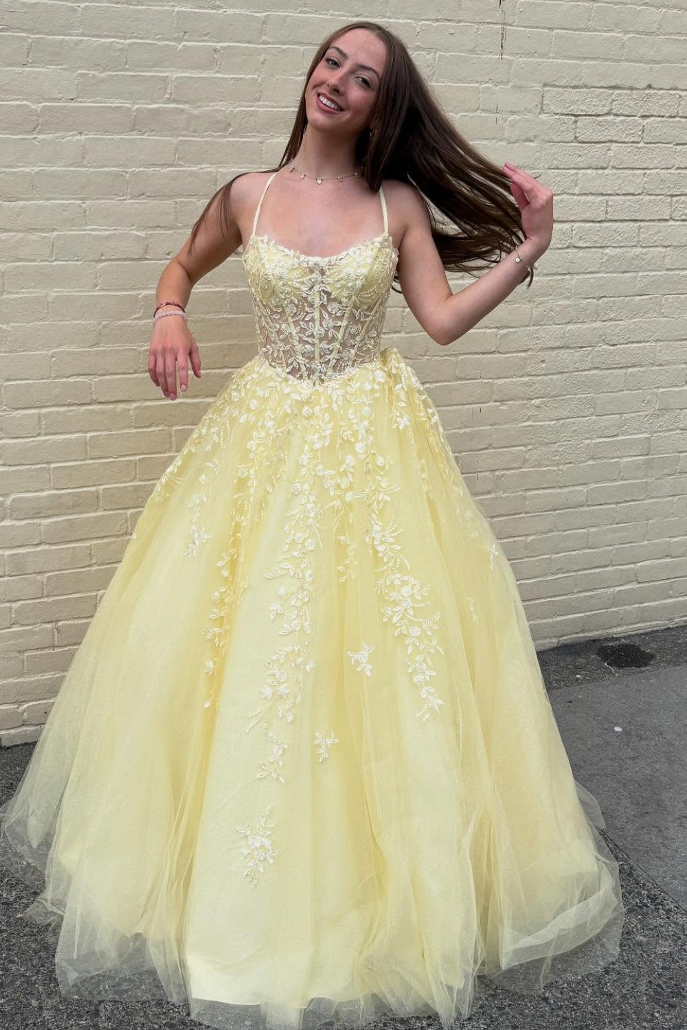 A-Line Strapless Halter Sleeveless Pleated Appliques Yellow Tulle Prom Dress WU1606
