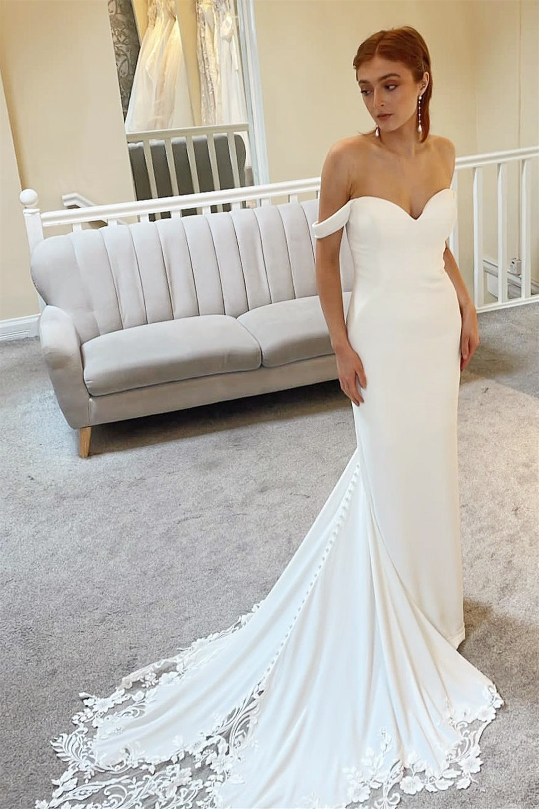 Elegant Sweetheart Off-The-Shoulder Satin Wedding Dress Mermaid Sleeveless Open Back With Appliques Lace