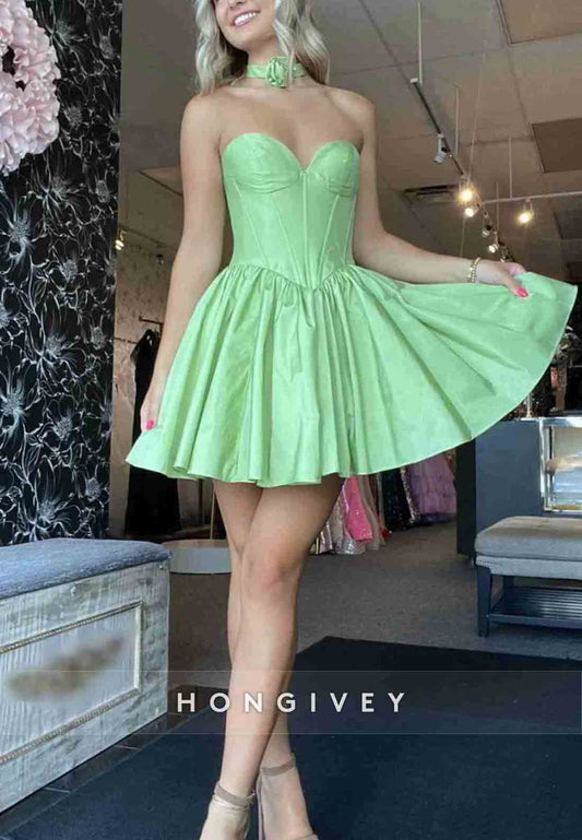 Simple Sweetheart Pleated Sleeveless A-Line Short Homecoming Dresses