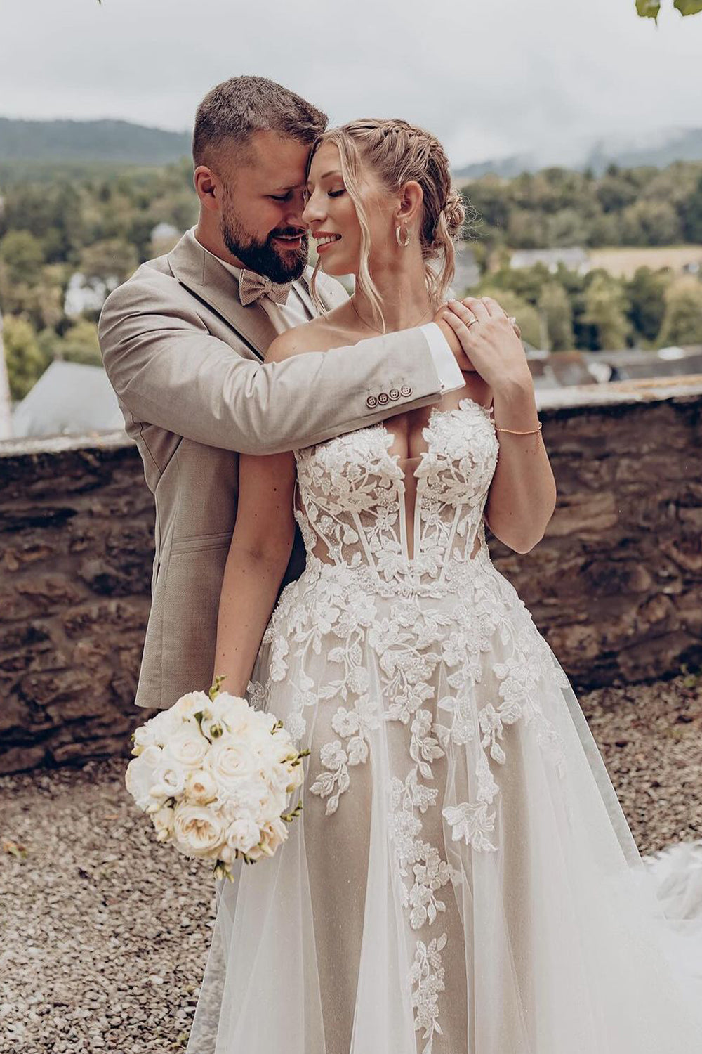 Fashion Bohemian A Line Sweetheart Tulle Long Wedding Dresses with Appliques