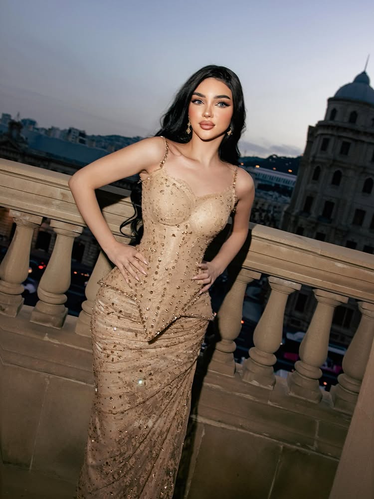 Spaghetti Straps Sleeveless Beaded Sparkle Mermaid Prom Dress