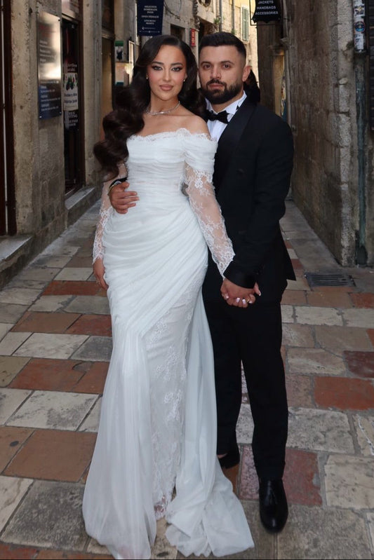 Off-Shoulder Lace Long Sleeve Mermaid Wedding Gown