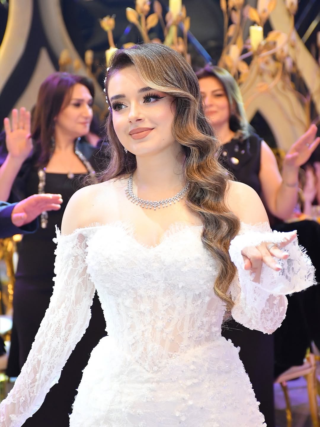 Off-the-Shoulder Lace Mermaid Wedding Dress