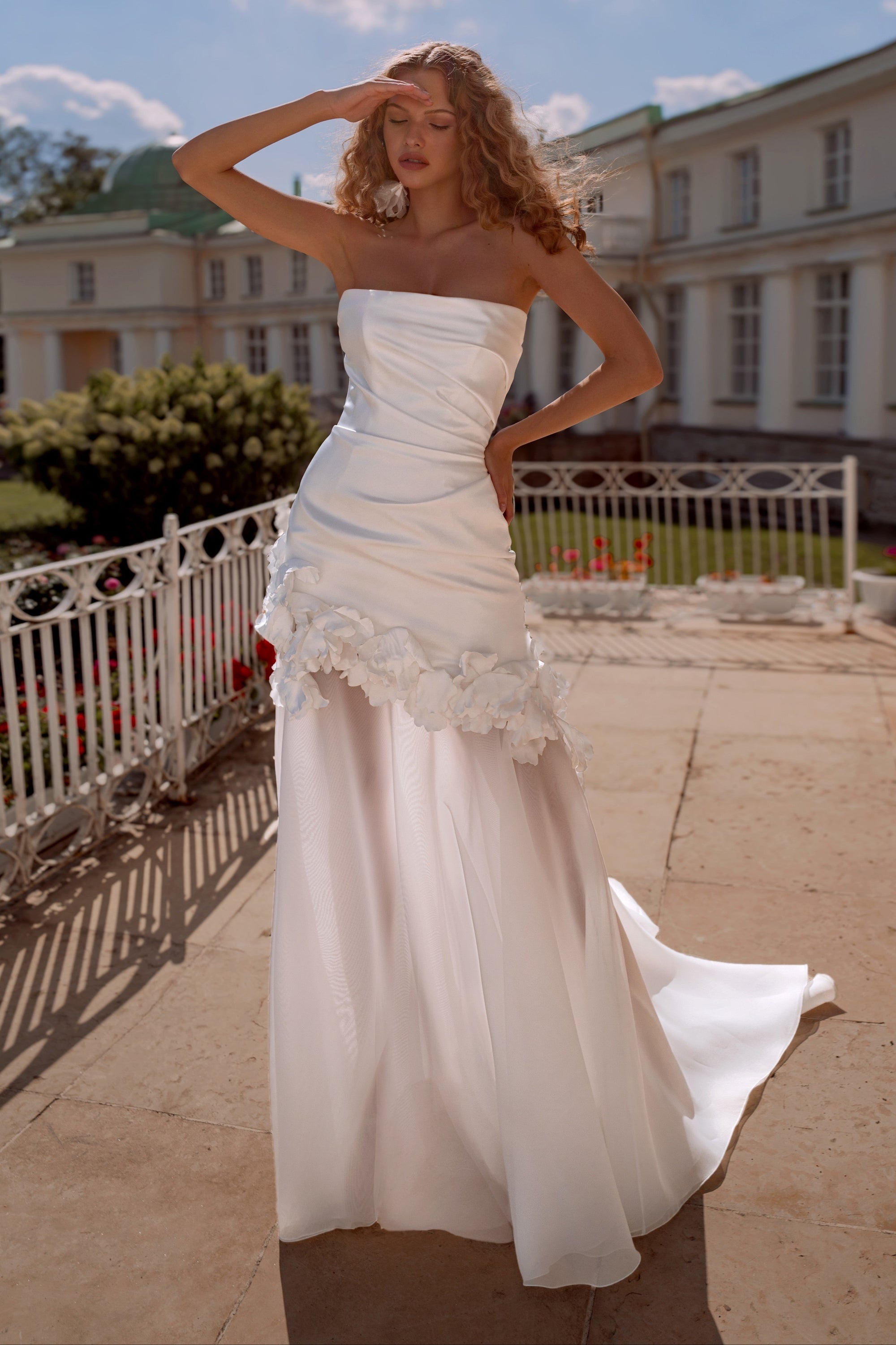Strapless Ruched Trumpet Wedding Dress with 3D Flowers