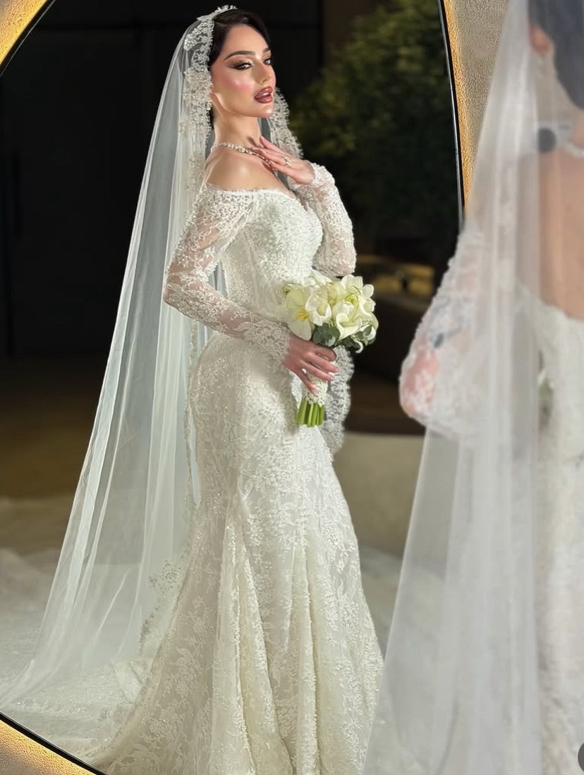 Off-the-Shoulder Lace Mermaid Wedding Dress