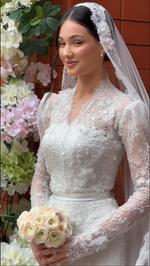 Lace Mermaid Wedding Dress with Long Sleeves